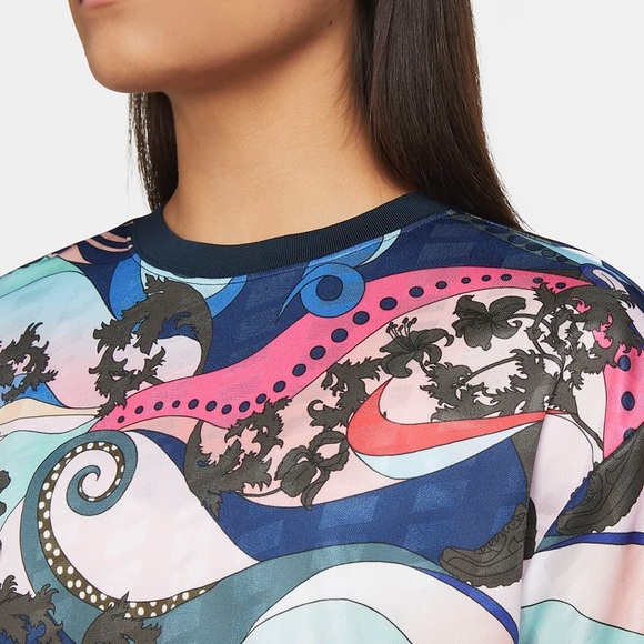 NIKE SPORTSWEAR SHORT SLEEVE TOP JERSEY FEEL - Picture 3 of 5